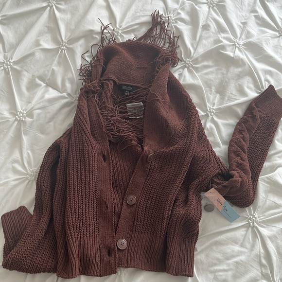 Fringe button up cardigan 😍😍😍 warm cottagecore fall (Bundle 2 save) - Picture 2 of 4
